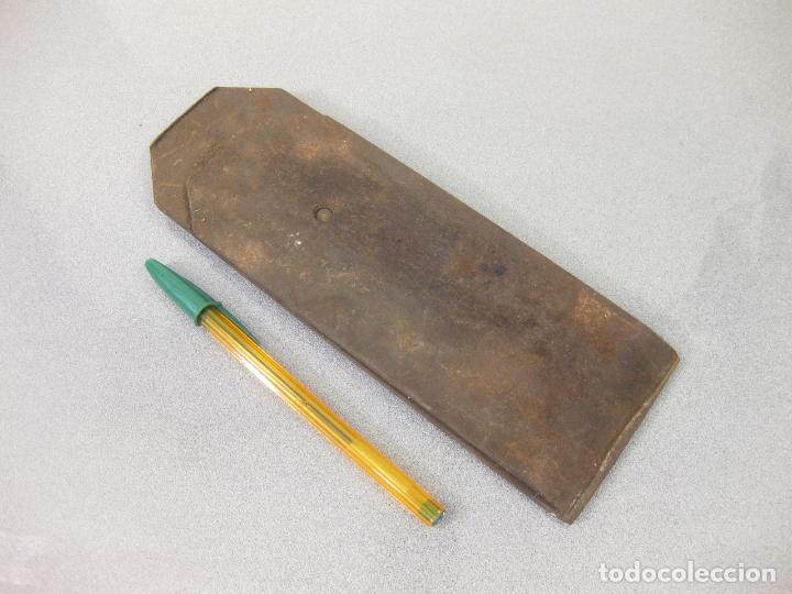 Antig&uuml;edades: ANTIGUA CUCHILLA DOBLE AJUSTABLE GOLDENBERG DE CEPILLO DE CARPINTERO - Foto 2