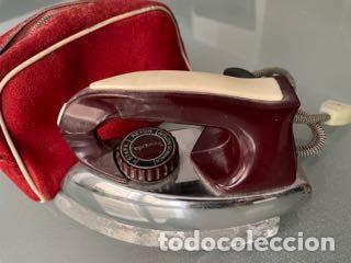 Antig&uuml;edades: Peque&ntilde;a plancha de viaje - Foto 2