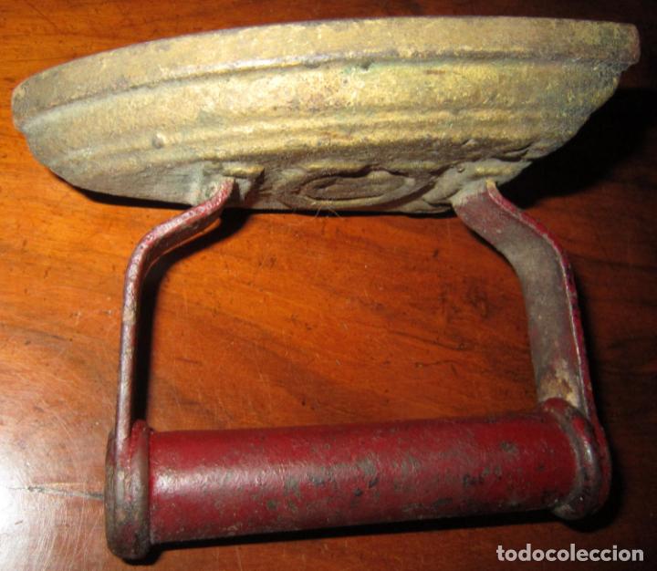 Antig&uuml;edades: ANTIGUA PLANCHA DE HIERRO - Foto 2
