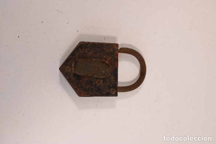 Antig&uuml;edades: CANDADO ANTIGUO SIN LLAVE. - Foto 3