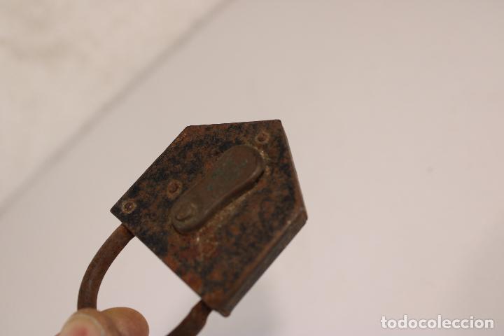 Antig&uuml;edades: CANDADO ANTIGUO SIN LLAVE. - Foto 4