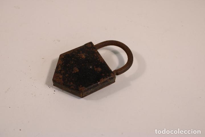 Antig&uuml;edades: CANDADO ANTIGUO SIN LLAVE. - Foto 1