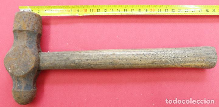 Antig&uuml;edades: VIEJO MARTILLO DE FORJA MANGO DE MADERA - Foto 2