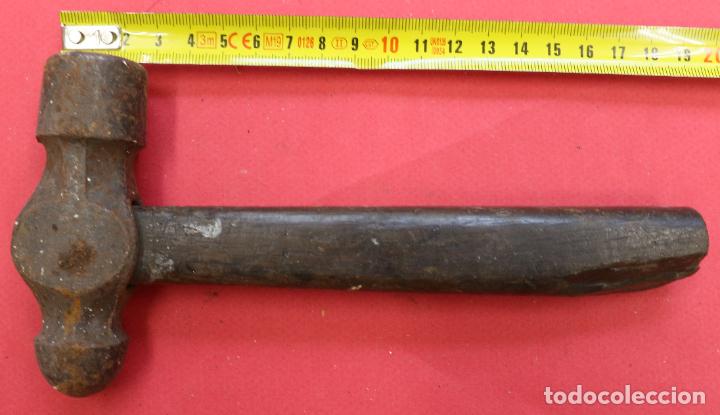 Antig&uuml;edades: VIEJO MARTILLO DE FORJA MANGO DE MADERA - Foto 2