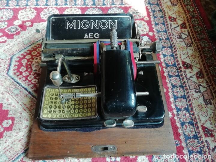 Antig&uuml;edades: Maquina de escribir AEG Mignon - Foto 1