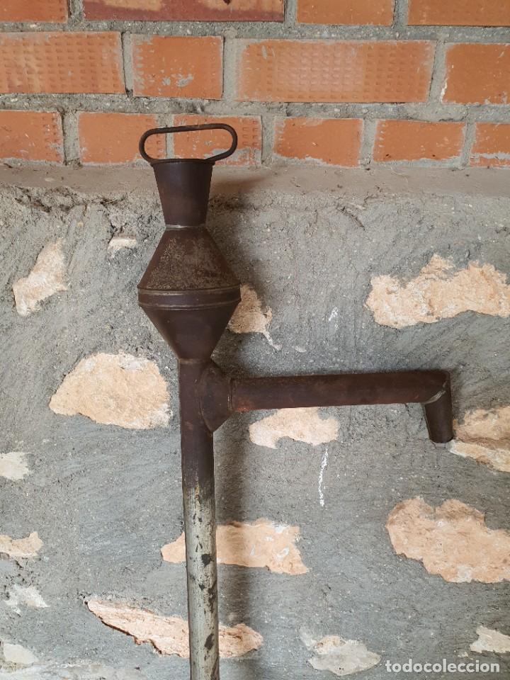 Antig&uuml;edades: ANTIGUA BOMBA MANUAL PARA EXTRAER LIQUIDOS - Foto 3