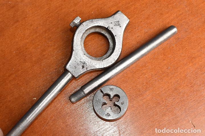 Antig&uuml;edades: TERRAJA Y PORTATERRAJAS DE 35 CM - Foto 1
