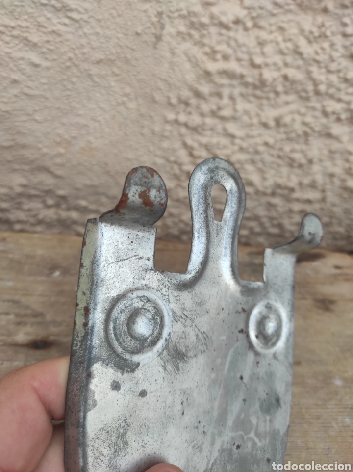 Antig&uuml;edades: Antiguo Soporte de Plancha - Foto 6