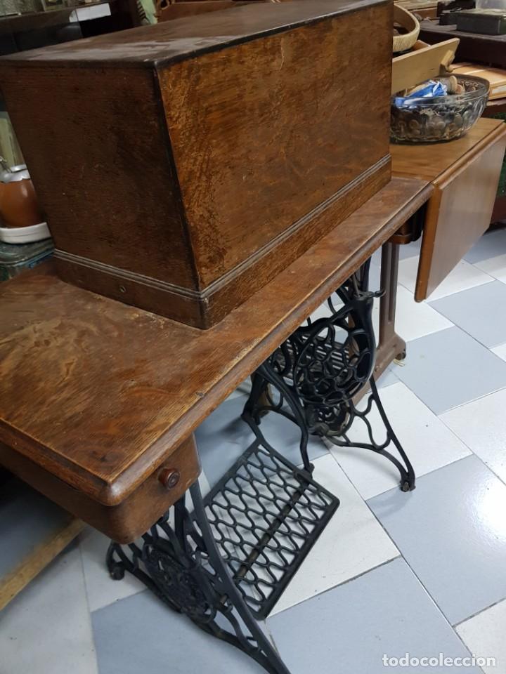 Antig&uuml;edades: MUY ANTIGUA MAQUINA DE COSER MARCA SINGER TAPA RECTANGULAR - Foto 4