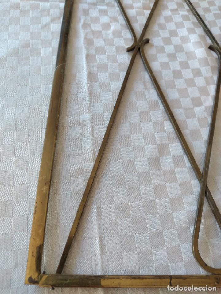 Antig&uuml;edades: Antigua reja de laton para puerta. - Foto 7