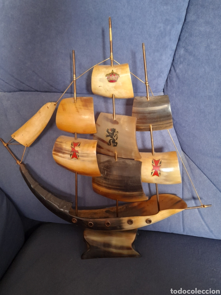 Antig&uuml;edades: Barco realizado en asta de toro - Foto 1