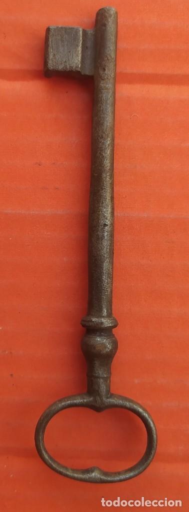 Antig&uuml;edades: LLAVE ANTIGUA, MIDE 15,2 CM - Foto 1