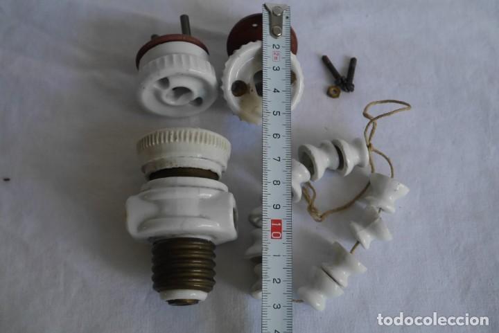 Antig&uuml;edades: Conjunto de elementos el&eacute;ctricos de porcelana - Foto 2