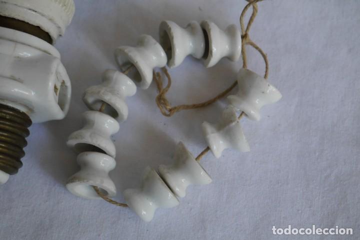 Antig&uuml;edades: Conjunto de elementos el&eacute;ctricos de porcelana - Foto 3