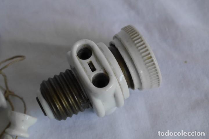 Antig&uuml;edades: Conjunto de elementos el&eacute;ctricos de porcelana - Foto 5