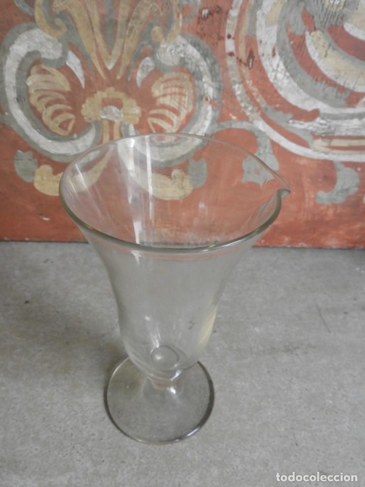 Antig&uuml;edades: JARRITA DE CRISTAL DE LABORATORIO CON MEDIDAS - Foto 4