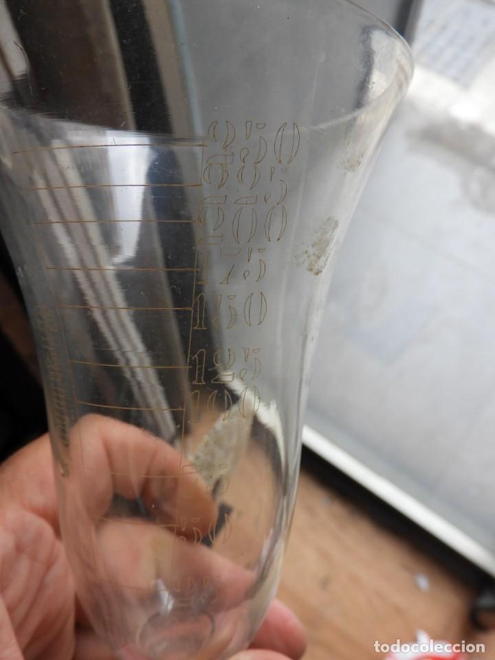 Antig&uuml;edades: JARRITA DE CRISTAL DE LABORATORIO CON MEDIDAS - Foto 5