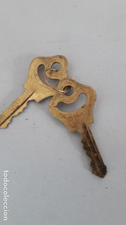 Antig&uuml;edades: 2 llaves de laton, 808, 4,5cm aprox - Foto 2