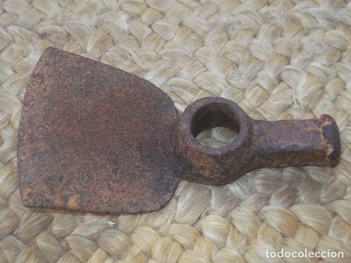 Antig&uuml;edades: AZUELA. ANTIGUA HERRAMIENTA. - Foto 3