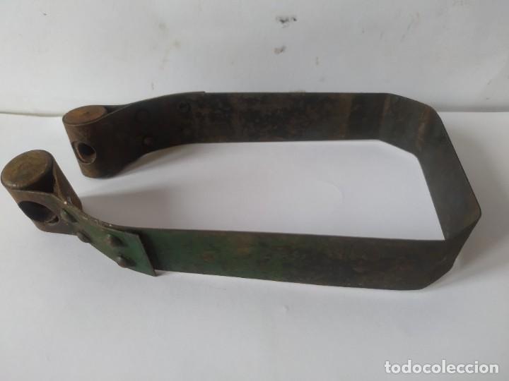 Antig&uuml;edades: ANTIGUA ABRAZADERA INDUSTRIAL. - Foto 1