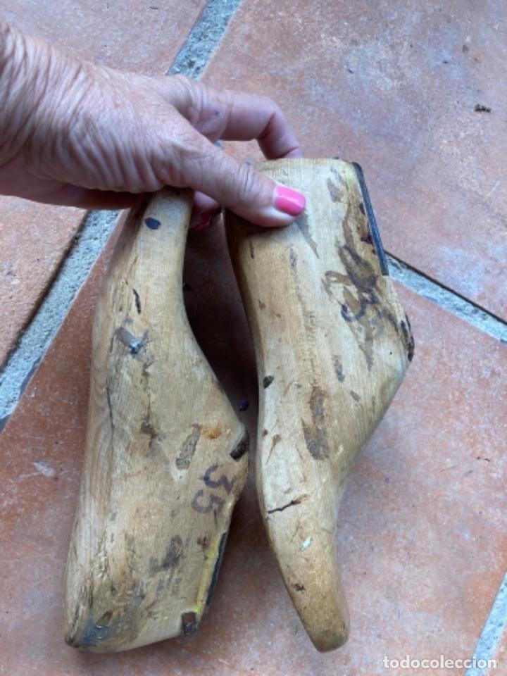 Antig&uuml;edades: DOS ANTIGUAS HORMAS ZAPATO N&Uacute;MERO 35 - Foto 2