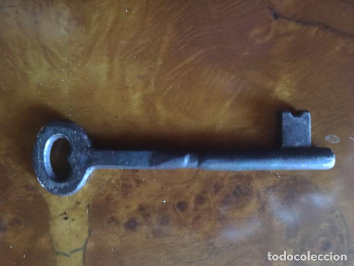 Antig&uuml;edades: Llave hierro antigua - Foto 2
