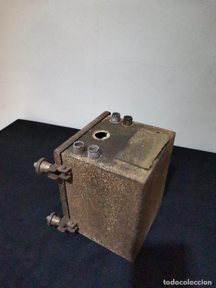 Antig&uuml;edades: ANTIGUA CAJA DE REGISTRO PARA POSTE - Foto 4