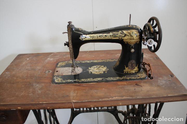 Antig&uuml;edades: maquina de coser antigua singer - Foto 14