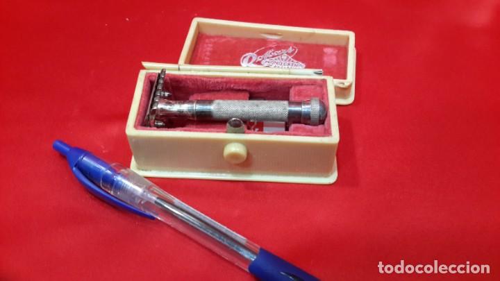 Antig&uuml;edades: ESTUCHE CON CUCHILLA DE AFEITADO - Foto 1