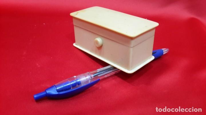 Antig&uuml;edades: ESTUCHE CON CUCHILLA DE AFEITADO - Foto 4