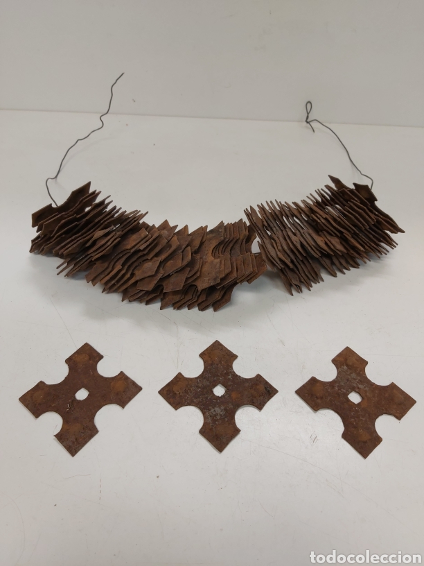 Antig&uuml;edades: 66 bases antiguas para clavos - Foto 1