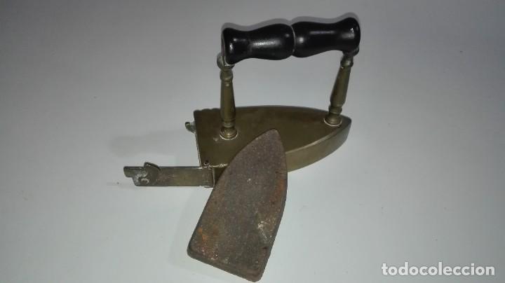 Antig&uuml;edades: ANTIGUA PLANCHA DE BRONCE - Foto 1