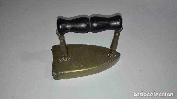Antig&uuml;edades: ANTIGUA PLANCHA DE BRONCE - Foto 2