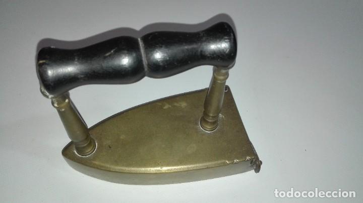 Antig&uuml;edades: ANTIGUA PLANCHA DE BRONCE - Foto 3