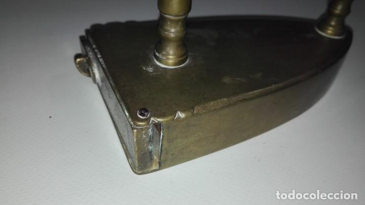 Antig&uuml;edades: ANTIGUA PLANCHA DE BRONCE - Foto 10