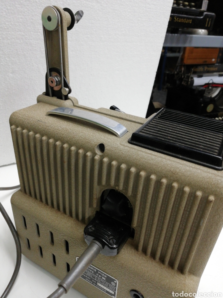 Antig&uuml;edades: Proyector Super 8. Marca Eumig. - Foto 8