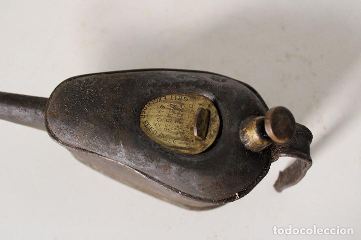 Antig&uuml;edades: Antigua aceitera Braimers - Foto 4