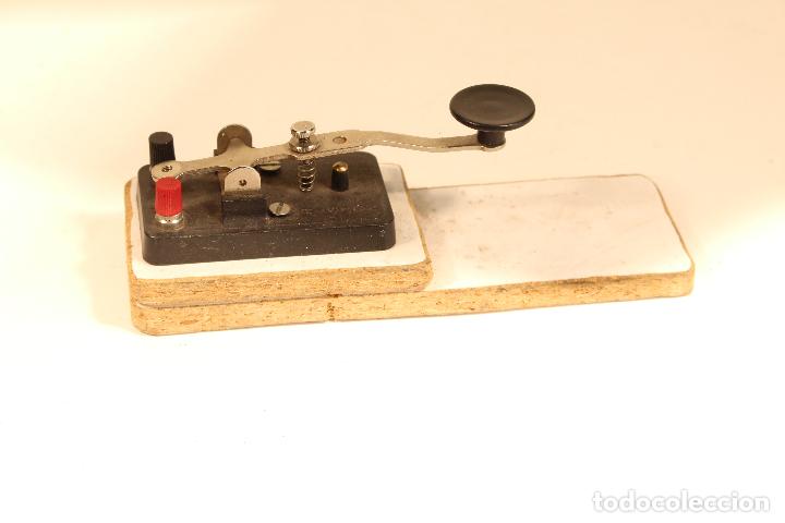 Antig&uuml;edades: ANTIGUO TERMINAL TELEGRAFO ARISTON . BASE DE MADERA - CODIGO MORSE - Foto 5