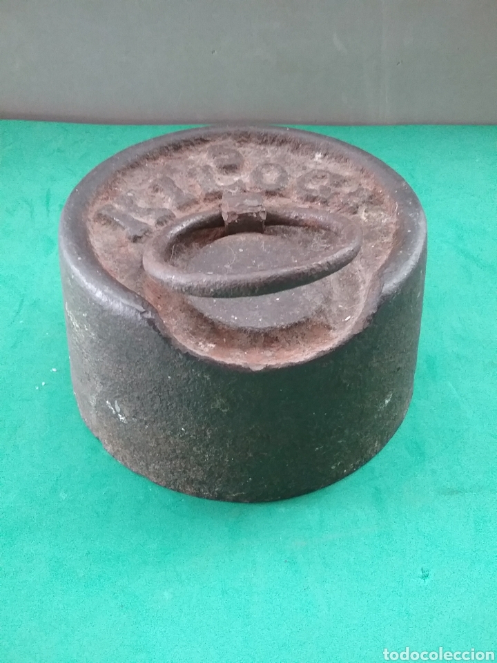 Antig&uuml;edades: Antigua pesa de 5kg. - Foto 2