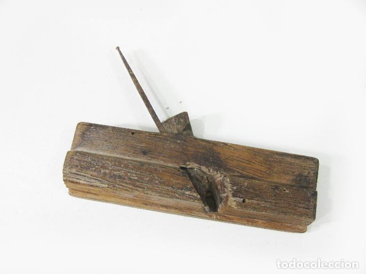 Antig&uuml;edades: ANTIGUO CEPILLO DE CARPINTERO DE MADERA - Foto 1