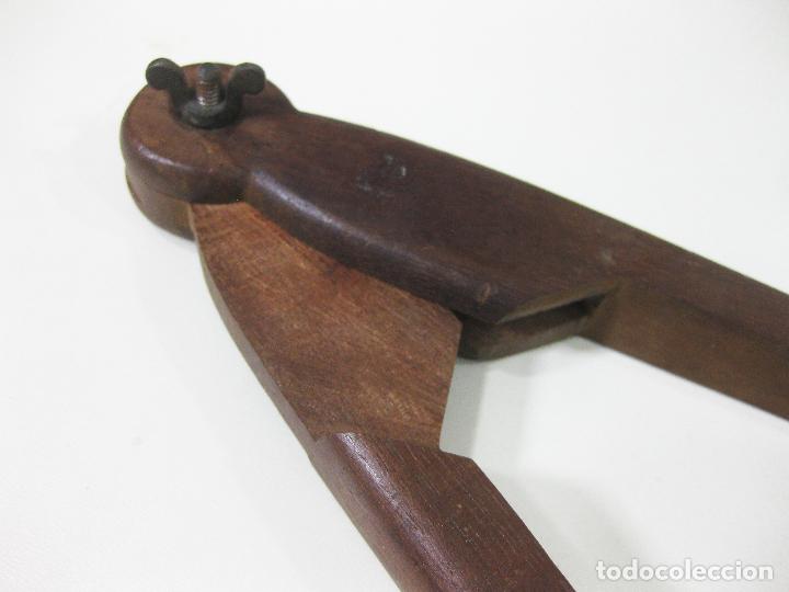 Antig&uuml;edades: COMPAS DE MADERA PARA ENSE&Ntilde;ANZA O MEDICI&Oacute;N - Foto 4