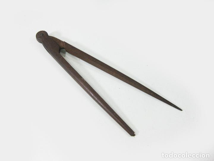 Antig&uuml;edades: COMPAS DE MADERA PARA ENSE&Ntilde;ANZA O MEDICI&Oacute;N - Foto 1