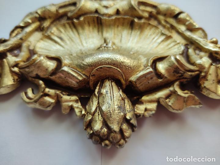 Antig&uuml;edades: Antiguo copete de bronce - Foto 4