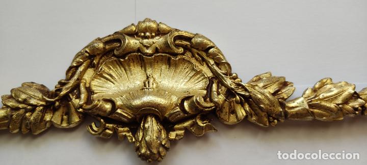 Antig&uuml;edades: Antiguo copete de bronce - Foto 3