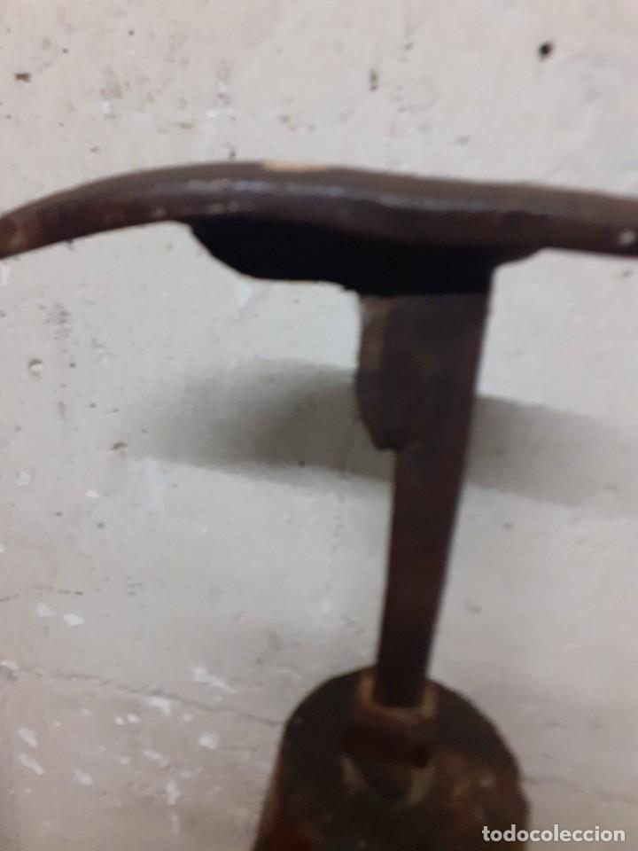 Antig&uuml;edades: Pie yunque herramienta de zapatero - Foto 5