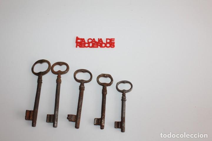 Antig&uuml;edades: 5 LLAVES ANTIGUAS - Foto 1