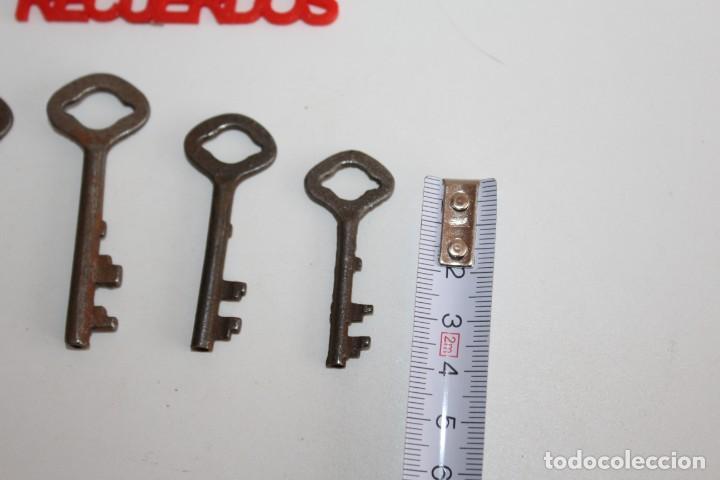 Antig&uuml;edades: 4 LLAVES ANTIGUAS - Foto 3