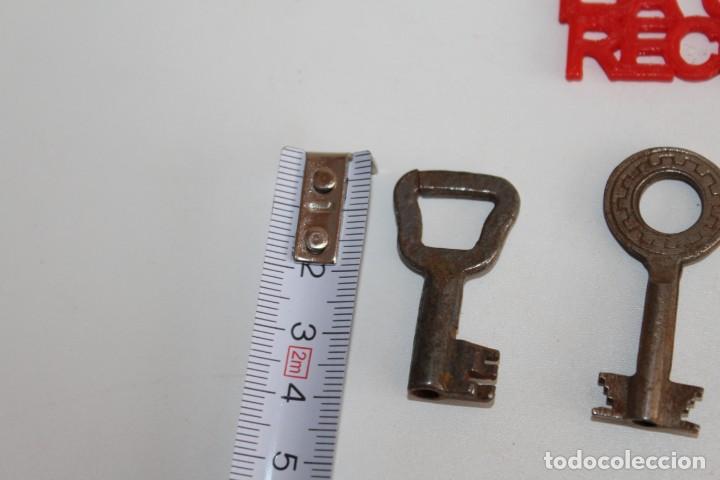 Antig&uuml;edades: 4 LLAVES ANTIGUAS - Foto 3