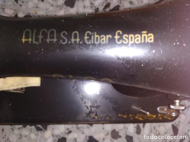 Antig&uuml;edades: Maquina coser Alfa. - Foto 3
