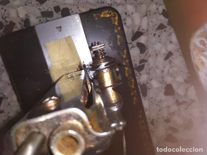 Antig&uuml;edades: Maquina coser Alfa. - Foto 5